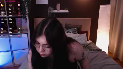 Astrid online show from 09/11/25, 12:33