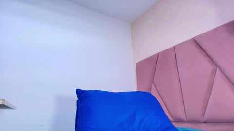 Snapshot of arleth_1 chatting on 03/04/25, 03:00 Arleth online show from 03/04/25, 03:00