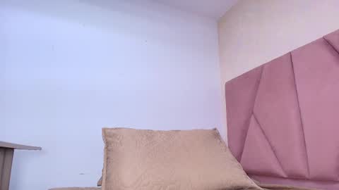 Snapshot of arleth_1 chatting on 03/05/25, 03:08 Arleth online show from 03/05/25, 03:08