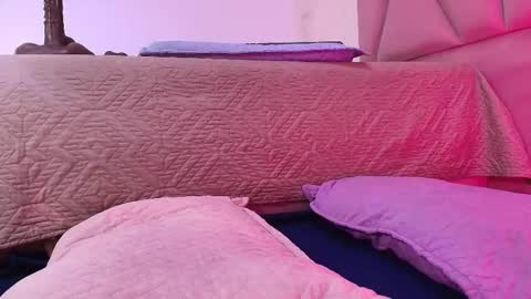 Snapshot of arleth_1 chatting on 09/09/25, 03:06 Arleth online show from 09/09/25, 03:06