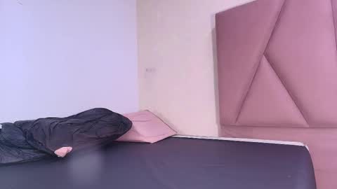 Snapshot of arleth_1 chatting on 10/02/25, 03:02 Arleth online show from 10/02/25, 03:02