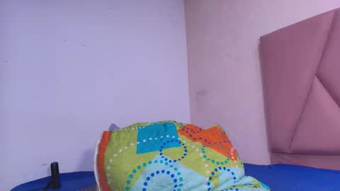 Snapshot of arleth_1 chatting on 10/31/25, 03:07 Arleth online show from 10/31/25, 03:07