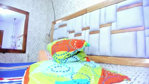 Snapshot of arleth_1 chatting on 11/08/25, 03:50 Arleth online show from 11/08/25, 03:50