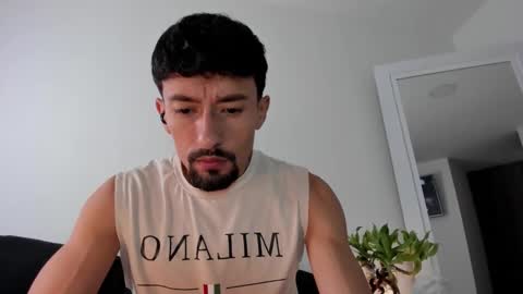 Snapshot of arleymoren chatting on 11/15/25, 11:29 Arley Moren online show from 11/15/25, 11:29