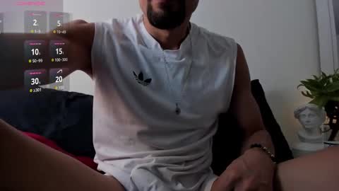 Snapshot of arleymoren chatting on 12/21/25, 12:23 Arley Moren online show from 12/21/25, 12:23