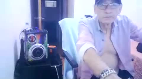 Snapshot of armaduradeacero chatting on 07/13/26, 04:37 armaduradeacero online show from 07/13/26, 04:37
