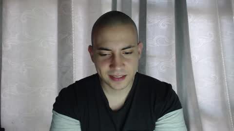 Snapshot of armando_2002 chatting on 09/21/25, 04:19 ARMANDO online show from 09/21/25, 04:19