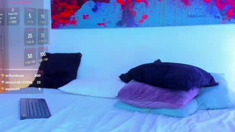   online show from 02/12/25, 10:03