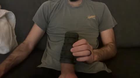 Snapshot of armoman12 chatting on 02/13/25, 03:56 Armoman online show from 02/13/25, 03:56