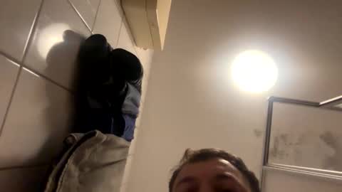 Snapshot of armyskater32 chatting on 10/14/25, 08:53 armyskater32 online show from 10/14/25, 08:53