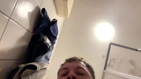 armyskater32 online show from 11/13/25, 09:58