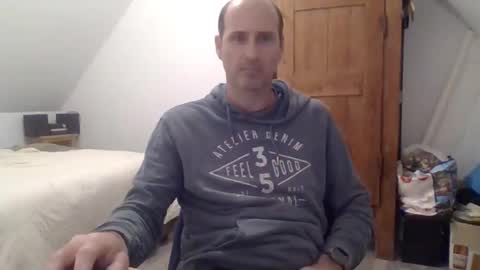 Snapshot of arnaud502700 chatting on 03/09/25, 10:52 arnaud502700 online show from 03/09/25, 10:52