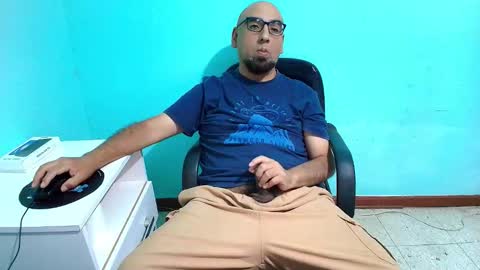 arnelux72 online show from 10/27/25, 05:33