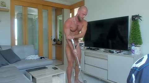 Snapshot of arni_strong chatting on 12/20/24, 04:53 ARNI STRONG online show from 12/20/24, 04:53