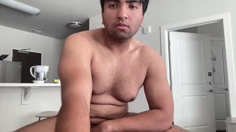 Snapshot of arnicbod chatting on 11/13/25, 05:01 arnicbod online show from 11/13/25, 05:01