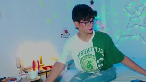 Arnold online show from 12/24/24, 06:50