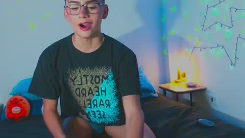 Arnold online show from 01/26/25, 12:48