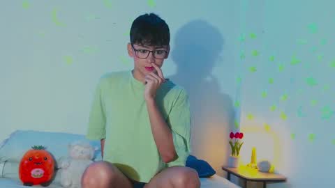 Arnold online show from 02/22/25, 08:09