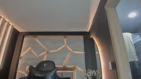 Arohom Lester online show from 11/07/25, 10:59