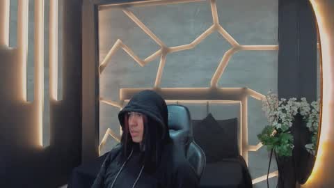 Arohom Lester online show from 11/11/25, 11:21