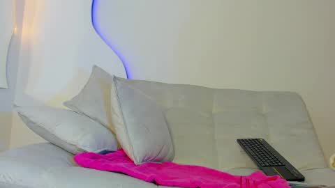 Snapshot of arohomlester_ chatting on 05/07/26, 05:18 ARON online show from 05/07/26, 05:18