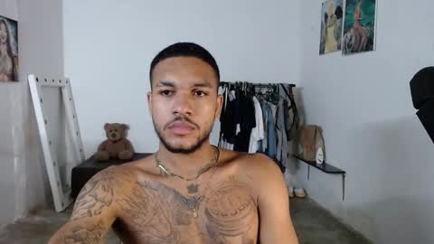 Snapshot of aron_7 chatting on 12/16/24, 07:37 aron_7 online show from 12/16/24, 07:37