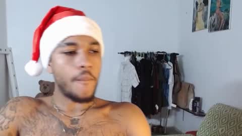 Snapshot of aron_7 chatting on 12/29/24, 06:45 aron_7 online show from 12/29/24, 06:45