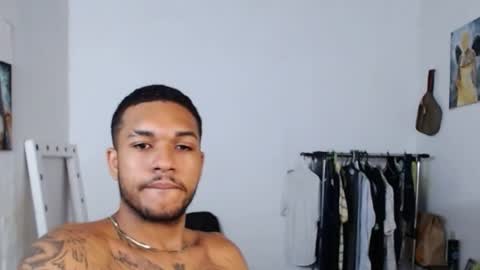 Snapshot of aron_7 chatting on 01/28/25, 10:12 aron_7 online show from 01/28/25, 10:12