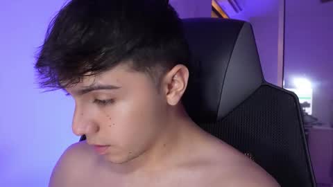 aron__cooper online show from 10/31/25, 12:11