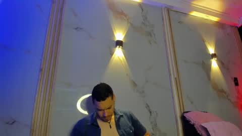 Snapshot of aron_and_molly chatting on 02/07/26, 12:09 aron and molly online show from 02/07/26, 12:09