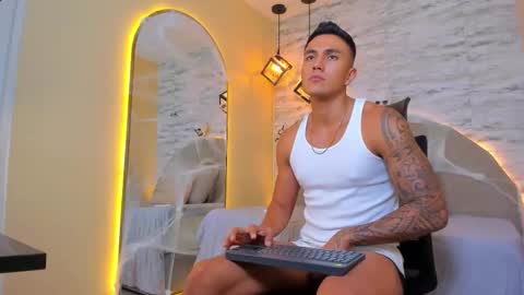 ARON BOLT online show from 10/19/25, 09:04