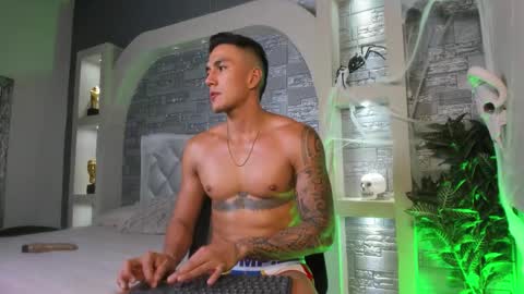 ARON BOLT online show from 10/26/25, 12:33