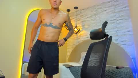 ARON BOLT online show from 11/04/25, 10:42