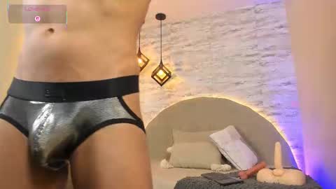 ARON BOLT online show from 03/10/26, 03:33