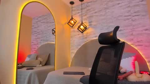 ARON BOLT online show from 03/17/26, 03:33