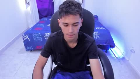 Aaron online show from 10/23/25, 08:07