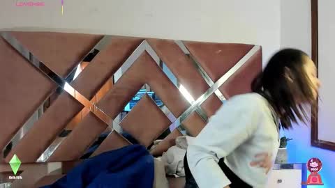 Aron cruz  online show from 02/07/26, 01:04