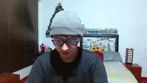 Snapshot of aron_miller18 chatting on 01/02/25, 11:16 Aaron online show from 01/02/25, 11:16