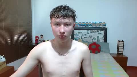 Snapshot of aron_miller18 chatting on 01/29/25, 06:18 Aaron online show from 01/29/25, 06:18