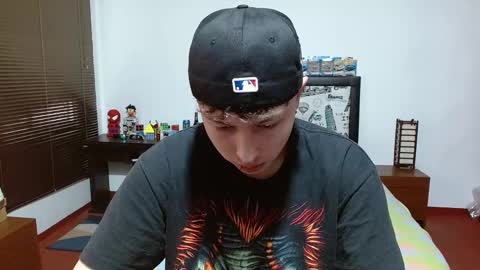 Snapshot of aron_miller18 chatting on 01/31/25, 02:17 Aaron online show from 01/31/25, 02:17