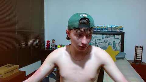 Snapshot of aron_miller18 chatting on 02/28/25, 05:59 Aaron online show from 02/28/25, 05:59