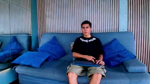 aron_pulse online show from 01/18/26, 02:21