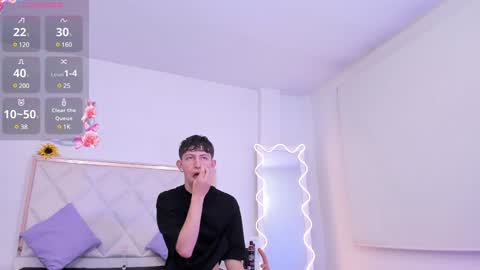 Snapshot of aron_tay chatting on 12/05/24, 03:15  your aron  online show from 12/05/24, 03:15