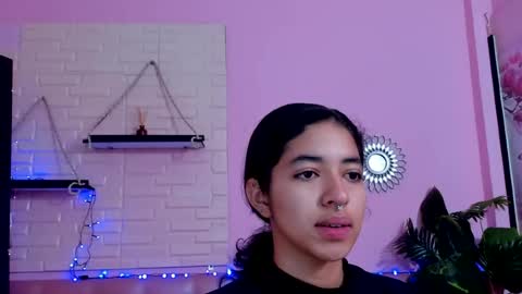 Snapshot of aronandmoli chatting on 06/14/26, 12:18 aronandmoli online show from 06/14/26, 12:18