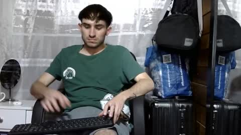 Snapshot of arongfranco chatting on 09/30/25, 04:28 Aron G Franco online show from 09/30/25, 04:28