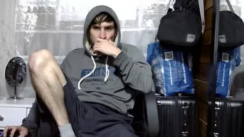 Snapshot of arongfranco chatting on 10/01/25, 04:51 Aron G Franco online show from 10/01/25, 04:51