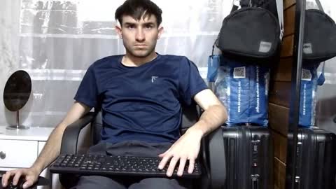 Snapshot of arongfranco chatting on 10/01/25, 06:36 Aron G Franco online show from 10/01/25, 06:36