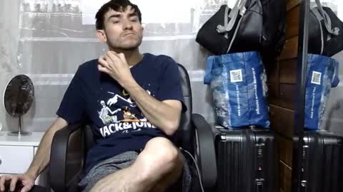 Snapshot of arongfranco chatting on 10/15/25, 07:25 Aron G Franco online show from 10/15/25, 07:25