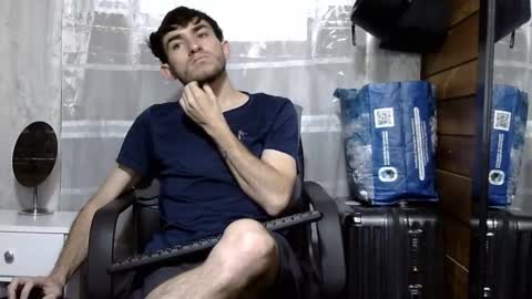 Snapshot of arongfranco chatting on 10/22/25, 06:40 Aron G Franco online show from 10/22/25, 06:40