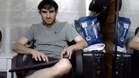 Snapshot of arongfranco chatting on 10/29/25, 07:26 Aron G Franco online show from 10/29/25, 07:26